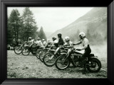 Bultaco Motocross Starting Gate Lámina giclée enmarcada