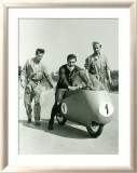 Guzzi GP Dustbin Motorcycle Lámina giclée enmarcada por Giovanni Perrone
