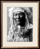 Nez Perc Head Dress Lámina giclée enmarcada por Edward S. Curtis Nez Perc Head Dress Lámina giclée enmarcada por Edward S. Curtis