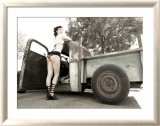 50's Pin-Up Girl Lámina giclée enmarcada por David Perry