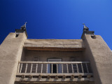 Upward View of Old Mission Style Church, New Mexico, Usa Photographie par Alex Adams