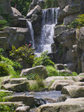 China, Zhejiang Province, Hangzhou, Waterfall in Traditional Chinese Garden Photographie par Keren Su
