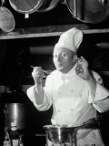 Chef Tasting Food, Ok Sign, 1942 Reprodukcja zdjęcia autor Lambert Chef Tasting Food, Ok Sign, 1942 Reprodukcja zdjęcia autor Lambert