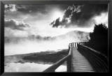 Passerelle surplombant le lac Posters
