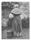 [Le groupe folklorique de Lagny-sur-Marne, "La brie". Femme en costume traditionnel] Reproduction procédé giclée