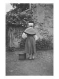 [Le groupe folklorique de Lagny-sur-Marne, "La brie". Femme en costume traditionnel] Giclee Print