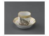 Tasse et soucoupe à chocolat : décor d'une scène de paysanne en grisaille Lámina giclée
