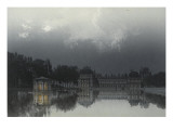 Château de Fontainebleau : L'Etang et la Cour de la Fontaine de nuit Lámina giclée por Eugène Cicéri