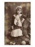 Petite fille debout à côté d'un ballon Giclee Print by Léopold Reutlinger