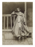 Syrie : jeune fille juive de Damas en grande toilette Lámina giclée por Charles Lallemand Syrie : jeune fille juive de Damas en grande toilette Lámina giclée por Charles Lallemand