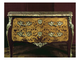 Commode, légèrement mouvementée, ouvrant à 2 tiroirs en façade. marqueterie Reproduction procédé giclée par Oostenryk Jacques Van