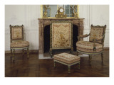 Mobilier au "épis" de chambre de Marie-Antoinette au Petit Trianon par G. Jacob, devant cheminée Giclee Print by Georges Jacob