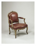 Ensemble de six fauteuils cabriolet; dossier ceintré, supports d'accotoirs en crosse, décor de reproduction procédé giclée