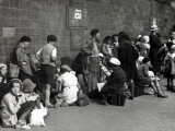 Young Parisians Leaving for the Cantal Département (1935) Photographie