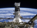 The Mini Research Module 2 Docked with the International Space Station Lámina fotográfica The Mini Research Module 2 Docked with the International Space Station Lámina fotográfica