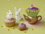 Cupcakes and Rabbits Posters par Louis Gaillard