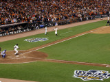 Texas Rangers v San Francisco Giants, Game 2: Edgar Renteria Photographic Print by Jed Jacobsohn