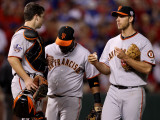 San Francisco Giants v Texas Rangers, Game 4: Madison Bumgarner,Buster Posey,Juan Uribe Photographic Print by Christian Petersen
