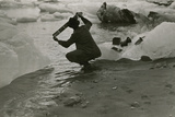 Photographer Processing Film in the Field Fotografie-Druck von Oscar D. Von Englen