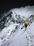 Barry Bishop - Climbers, 25,000 Feet Up, Push on Toward the Summit of Mount Everest Fotografická reprodukce Barry Bishop - Climbers, 25,000 Feet Up, Push on Toward the Summit of Mount Everest Fotografická reprodukce