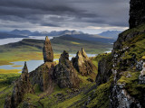 Jim Richardson - Basalt Pinnacles Loom over the Sound of Raasay - Fotografik Baskı Jim Richardson - Basalt Pinnacles Loom over the Sound of Raasay - Fotografik Baskı