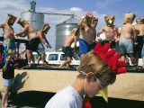 Members of the 'Chickendales,' Parade  Through Wayne, Nebraska Photographie par Joel Sartore