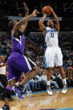 Sacramento Kings v New Orleans Hornets: Willie Green and Carl Landry Photographic Print by Layne Murdoch