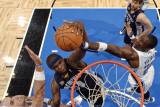 Memphis Grizzlies v Orlando Magic: Zach Randolph, Mickael Pietrus and Marcin Gortat Fotografisk tryk af Fernando Medina Memphis Grizzlies v Orlando Magic: Zach Randolph, Mickael Pietrus and Marcin Gortat Fotografisk tryk af Fernando Medina