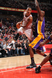 Los Angeles Lakers v Chicago Bulls: Derrick Rose and Lamar Odom Photographic Print by Andrew Bernstein