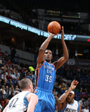 Oklahoma City Thunder v Minnesota Timberwolves: Kevin Durant, Corey Brewer and Kevin Love Photographic Print by David Sherman
