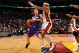 Phoenix Suns v Miami Heat: Steve Nash and Eddie House Photographic Print by Andrew Bernstein