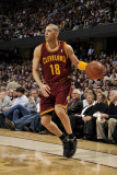 Miami Heat v Cleveland Cavaliers: Anthony Parker Fotografisk tryk af David Liam Kyle Miami Heat v Cleveland Cavaliers: Anthony Parker Fotografisk tryk af David Liam Kyle