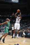 Boston Celtics v Atlanta Hawks: Joe Johnson and Ray Allen Photographie par Scott Cunningham