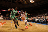 Boston Celtics v New York Knicks: Raymond Felton and Glen Davis Photographic Print by Lou Capozzola