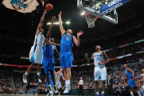 Dallas Mavericks v New Orleans Hornets: Willie Green, Brendan Haywood and Dirk Nowitzki Photographic Print by Chris Graythen