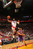 Phoenix Suns v Miami Heat: Dwyane Wade Valokuvavedos tekijänä Victor Baldizon