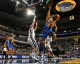 Golden State Warriors v Memphis Grizzlies: Stephen Curry, O.J. Mayo and Marc Gasol Photographic Print by Joe Murphy