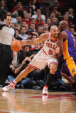 Los Angeles Lakers v Chicago Bulls: Carlos Boozer and Lamar Odom Photographic Print by Andrew Bernstein