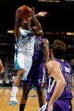 Sacramento Kings v New Orleans Hornets: Marcus Thornton and DeMarcus Cousins Photographic Print by Chris Graythen