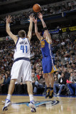 Golden State Warriors v Dallas Mavericks: David Lee and Dirk Nowitzki Photographic Print by Danny Bollinger