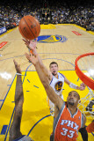 Phoenix Suns v Golden State Warriors: Grant Hill and David Lee Photographic Print by Rocky Widner