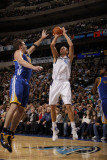 Golden State Warriors v Dallas Mavericks: Dirk Nowitzki and David Lee Photographic Print by Danny Bollinger