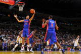 Detroit Pistons v Golden State Warriors: Tayshaun Prince Fotografisk tryk af Rocky Widner