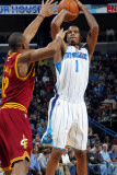Cleveland Cavaliers v New Orleans Hornets: Trevor Ariza and Joey Graham Photographic Print by Layne Murdoch