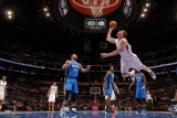 Orlando Magic v Los Angeles Clippers: Blake Griffin, Jameer Nelson, Dwight Howard and Mickael Pietr Fotografisk tryk af Noah Graham Orlando Magic v Los Angeles Clippers: Blake Griffin, Jameer Nelson, Dwight Howard and Mickael Pietr Fotografisk tryk af Noah Graham