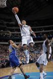 Golden State Warriors v Dallas Mavericks: Shawn Marion and Stephen Curry Photographic Print by Glenn James