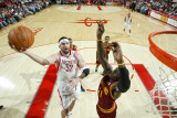 Cleveland Cavaliers v Houston Rockets: Jawad Williams and Brad Miller Photographic Print by Bill Baptist