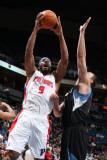 Detroit Pistons v Minnesota Timberwolves: Chris Wilcox Photographic Print by David Sherman