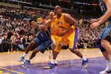 Washington Wizards v Los Angeles Lakers: Kobe Bryant and Nick Young Photographic Print by Noah Graham