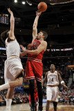 Chicago Bulls v Cleveland Cavaliers: Kyle Korver and Anderson Varejao Photographic Print by David Liam Kyle